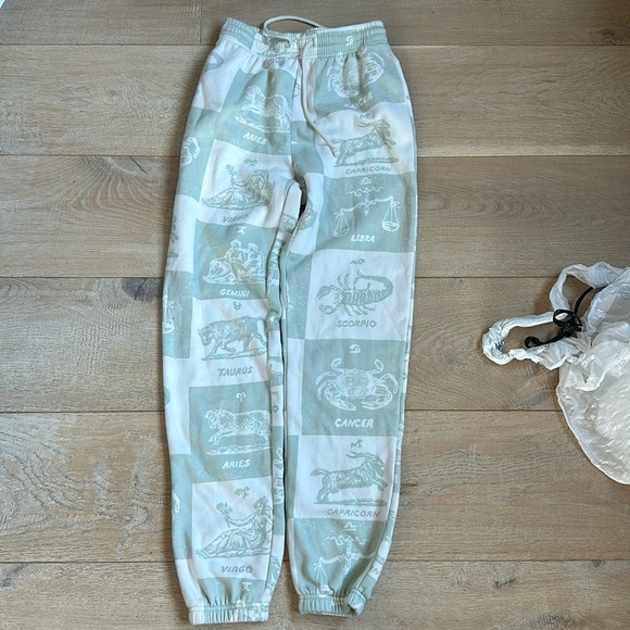 Urban Outfitters Pants - LIKE NEW URBAN OUTFITTERS ZODIAC SWEATPANTS